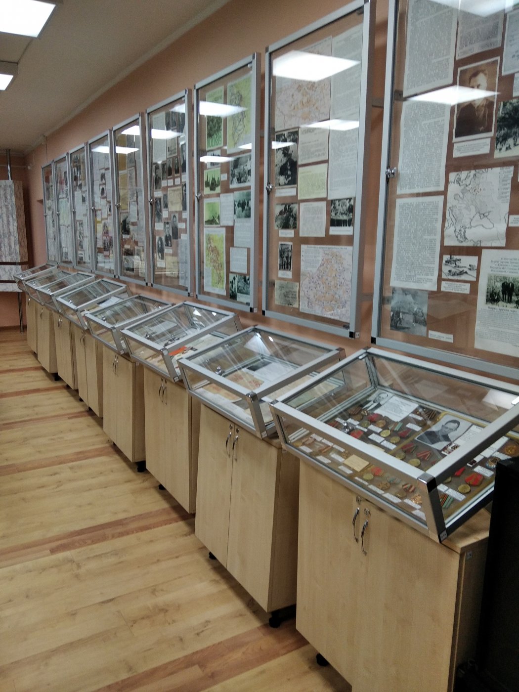 Зал Гомельского историко-краеведческого музея, посвященный событиям ВОВ