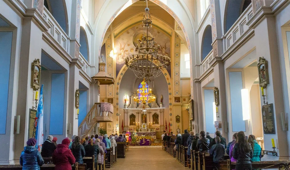 Костел Матери Божией Розария внутри