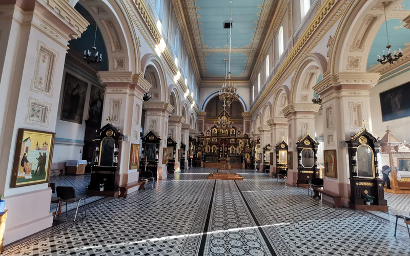 Свято-Покровский кафедральный собор внутри