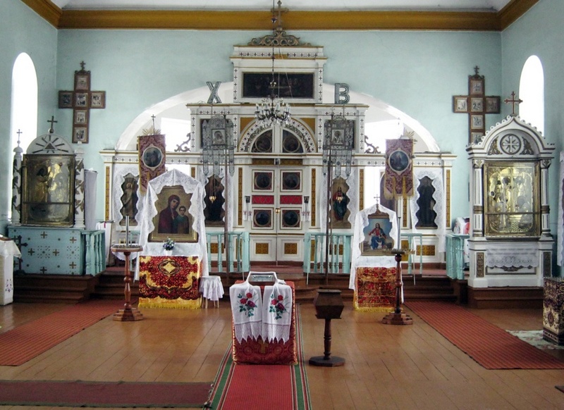Церковь Воздвижения Креста Господня внутри
