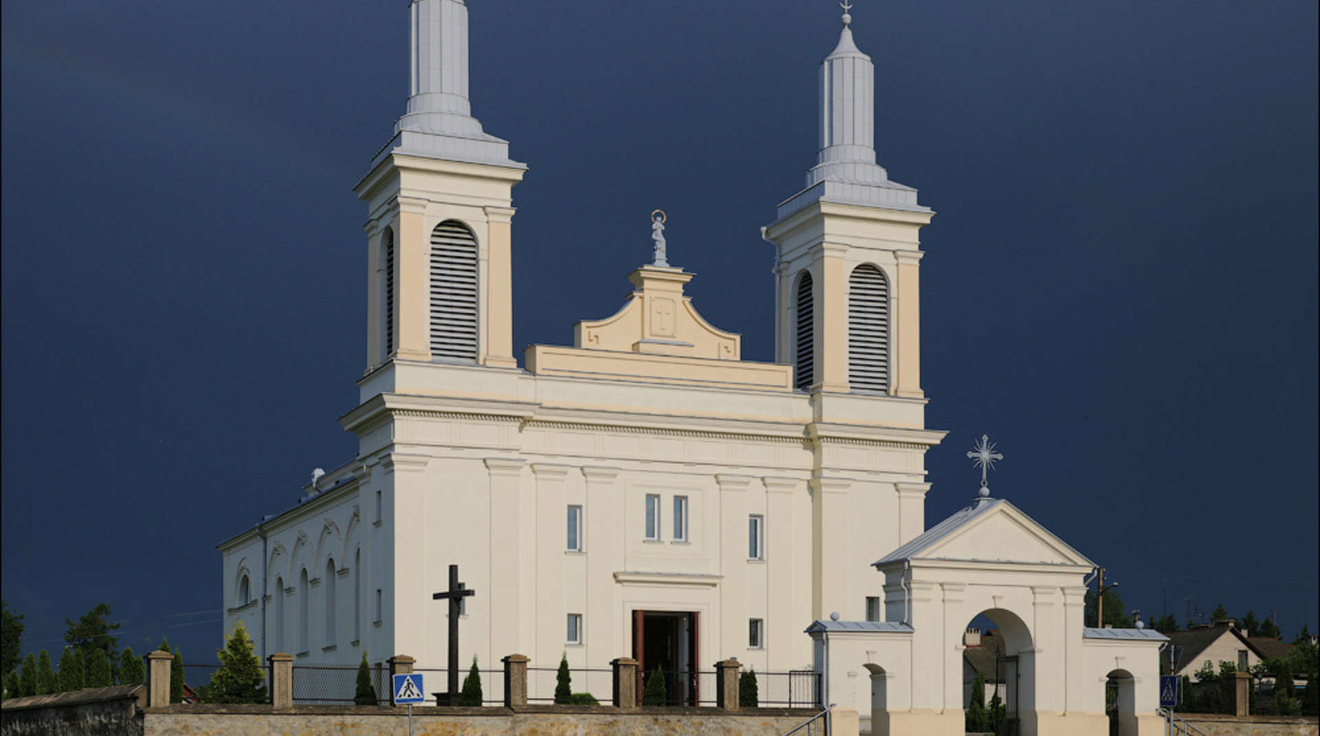 Храм в наши дни