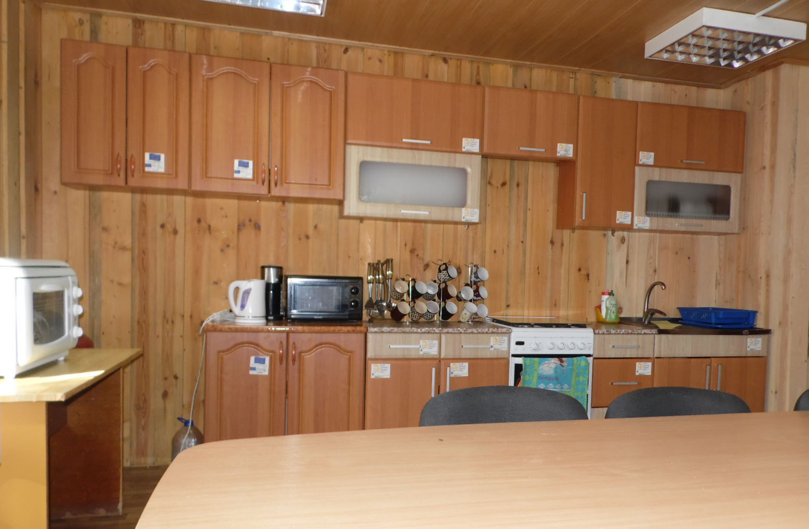 На территории заказника «Красный Бор» оборудована туристическая стоянка – на берегу реки «Нища»