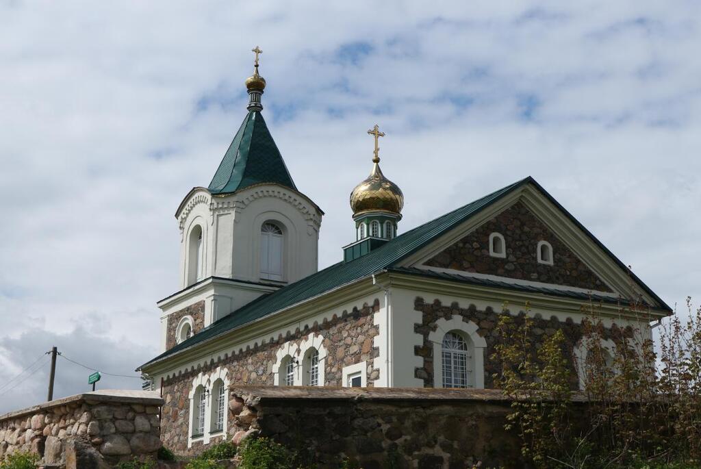 Источник Святого Пантелеймона в деревне Лоск