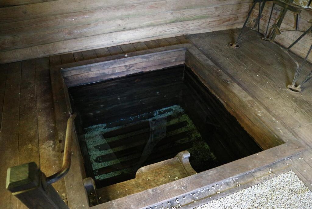 Источник Святого Пантелеймона в деревне Лоск