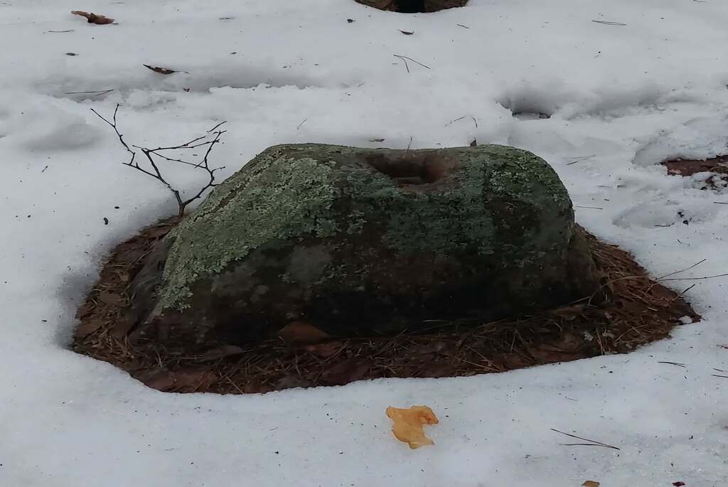 Камень-лекарь в деревне Падневичи