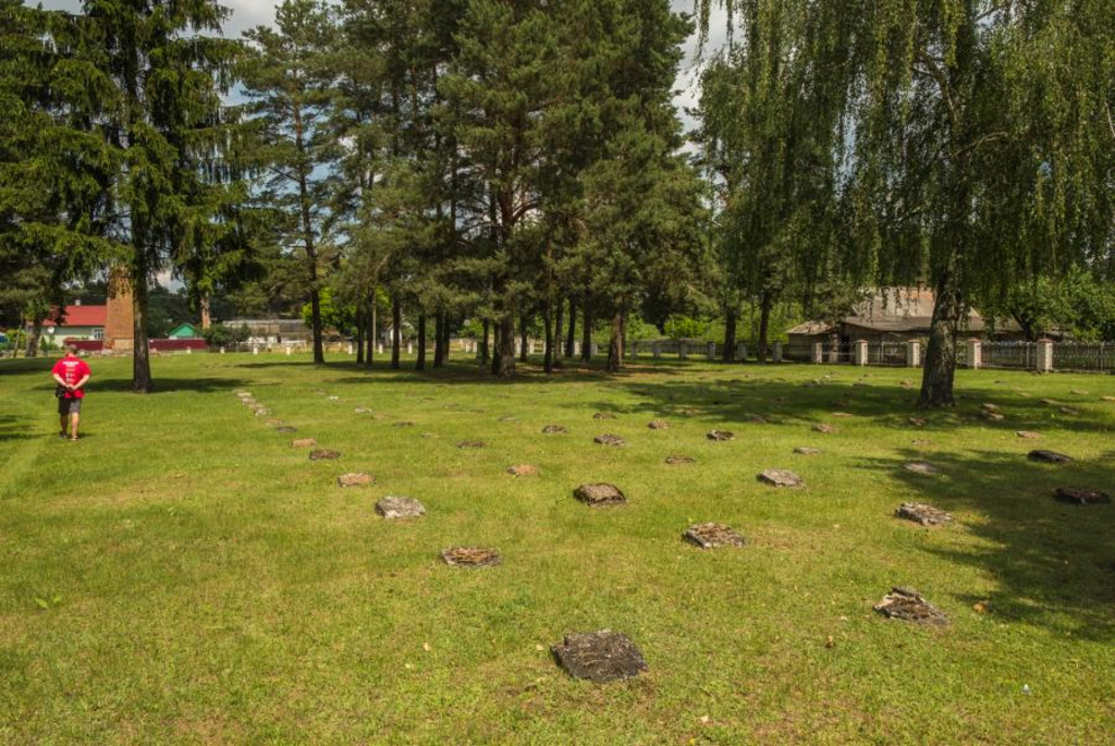 The World War I Soldiers’ Cemetery in the Village of Tomashovka