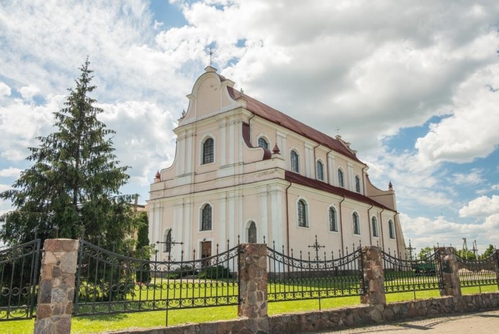 костел францисканцев в деревне Гольшаны