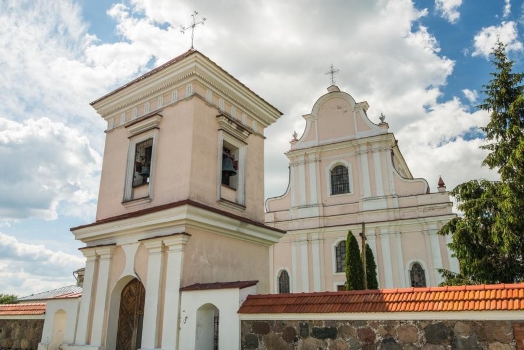 костел францисканцев в деревне Гольшаны