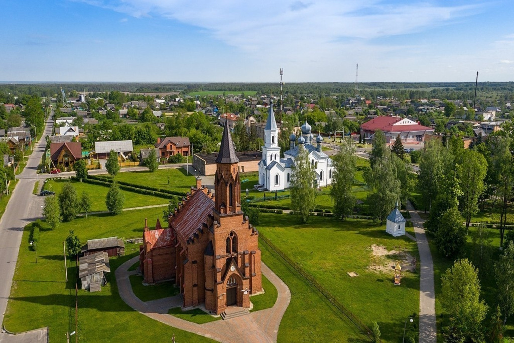 Костел Святых Петра и Павла в Логишине