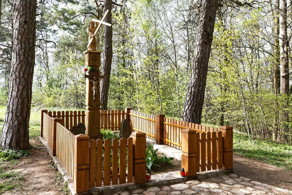 Овраг Яна и Цецилии в Богатыревичах