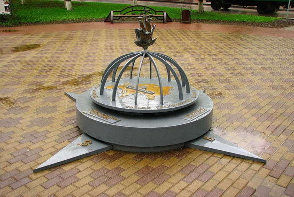 Памятник «Географический центр Европы» в Полоцке