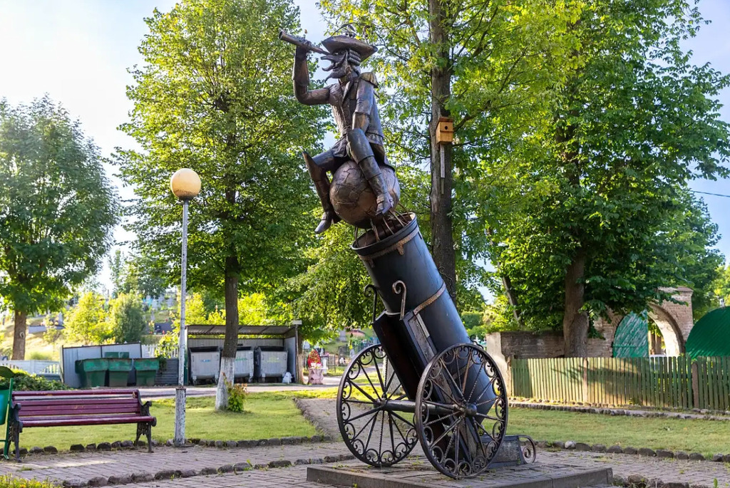 ТОП необычных памятников и скульптур в Беларуси