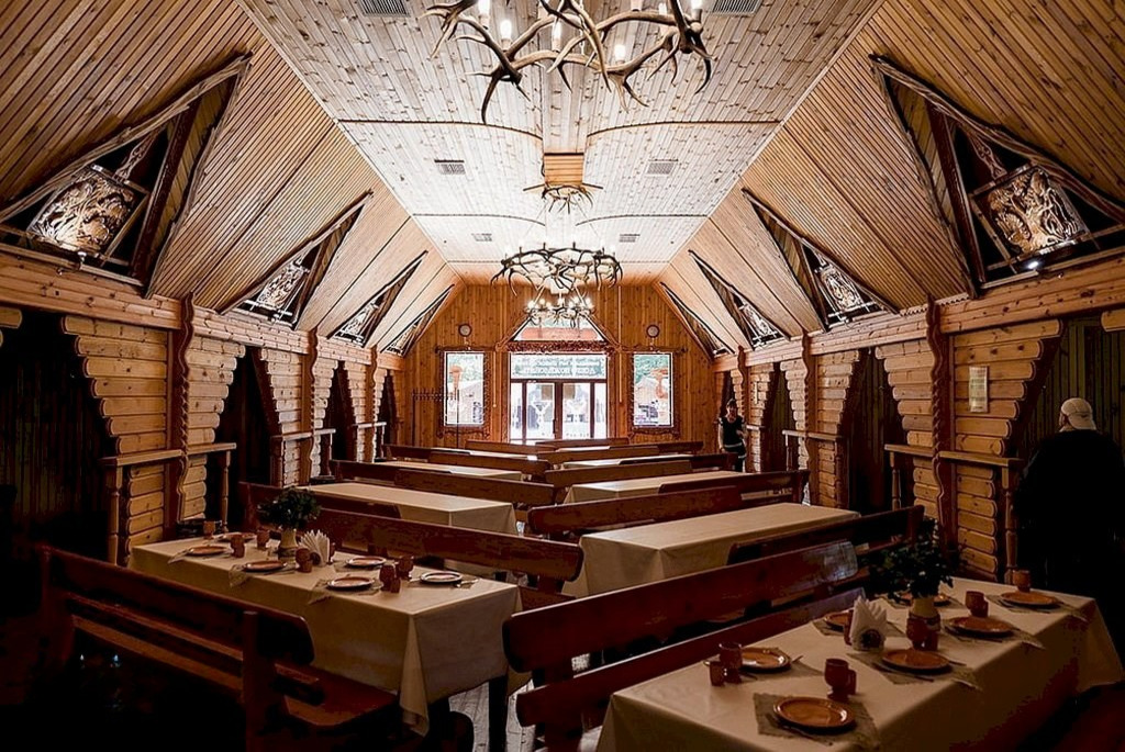 Закусочная «Хата Деда Мороза»