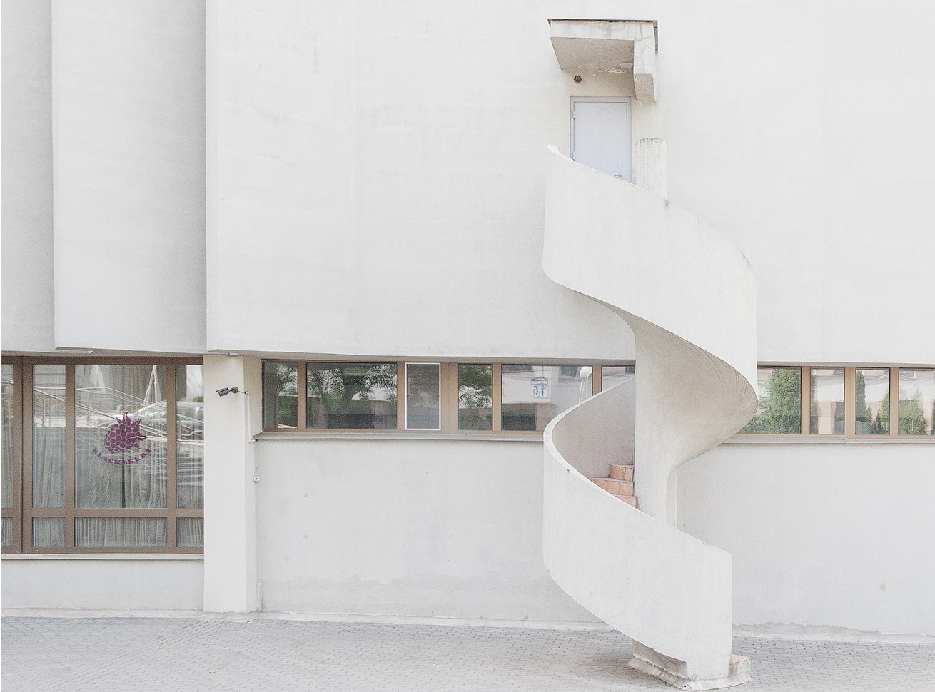 
			<p>Здание &laquo;Минскпроект&raquo;, деталь фасада</p>
			