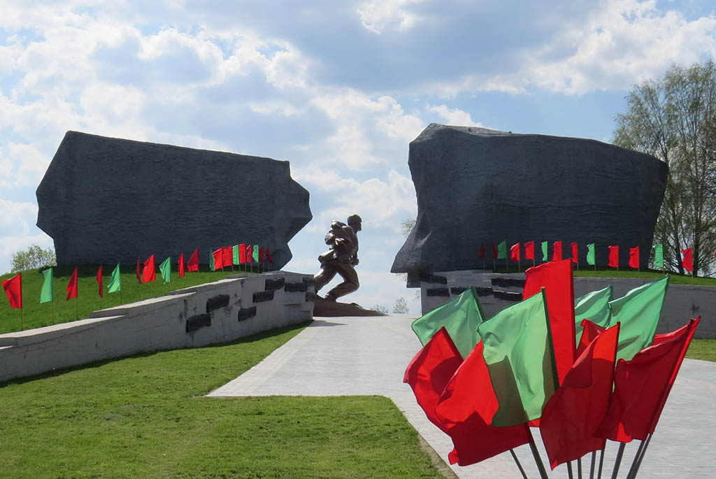 Мемориальный комплекс «Прорыв» под Ушачами — Belarus Travel